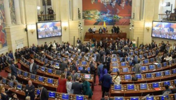 Solo 4 de 58 congresistas respaldan la polémica ponencia del presupuesto gubernamental